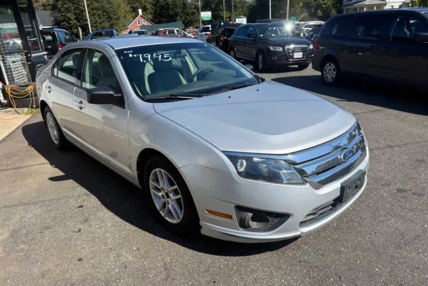 2011 Ford Fusion S photo 1