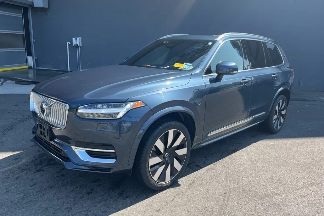 2024 Volvo XC90 Recharge T8 Ultimate photo 1