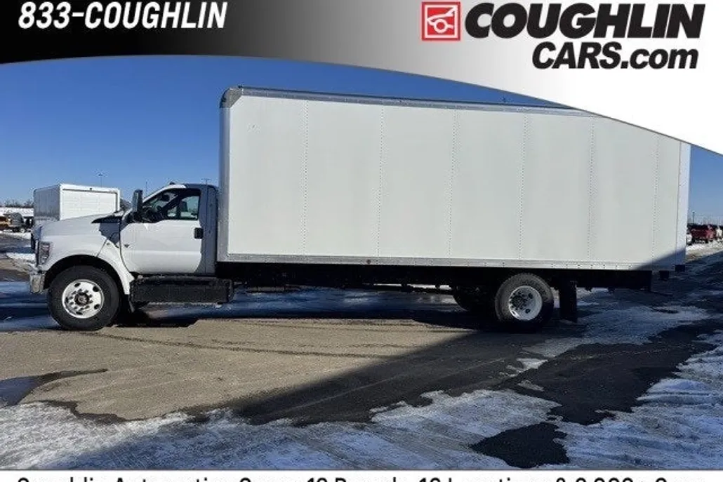 2025 Ford F-650 SuperCab photo 1