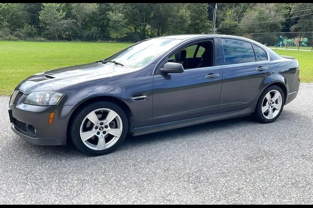 2008 Pontiac G8 GT photo 1