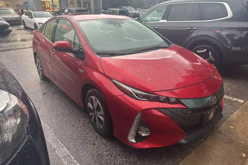 2017 Toyota Prius Prime Four Advanced photo 1