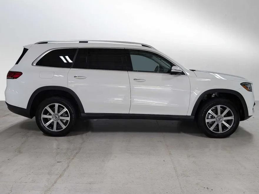 2023 Mercedes Benz GLS 450 4MATIC photo 1