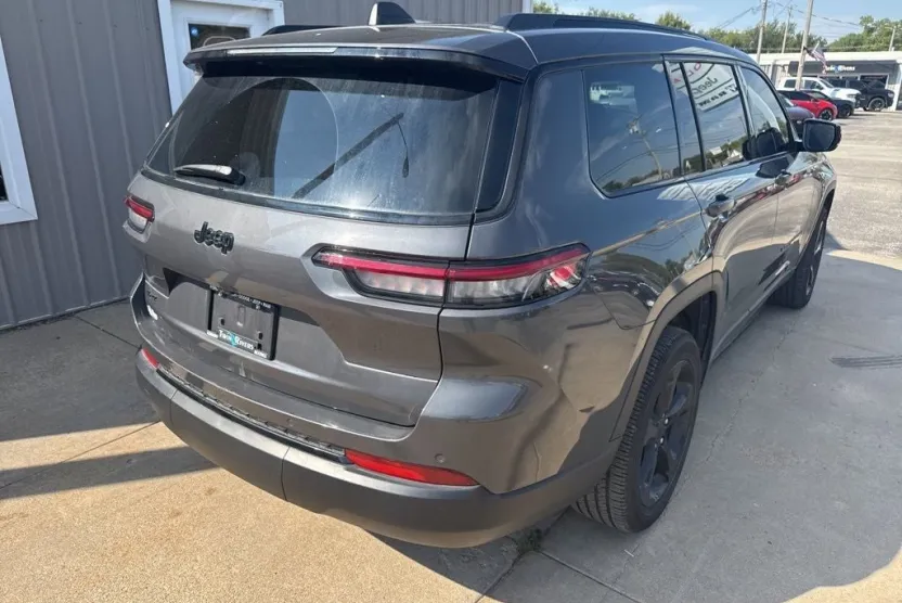 2025 Jeep Grand Cherokee Altitude photo 1