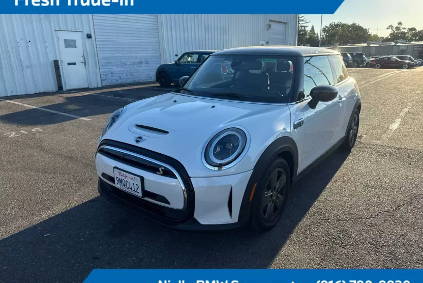 2024 Mini Cooper Hardtop SE photo 1