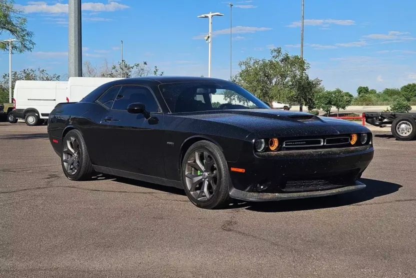 2019 Dodge Challenger R/T photo 1