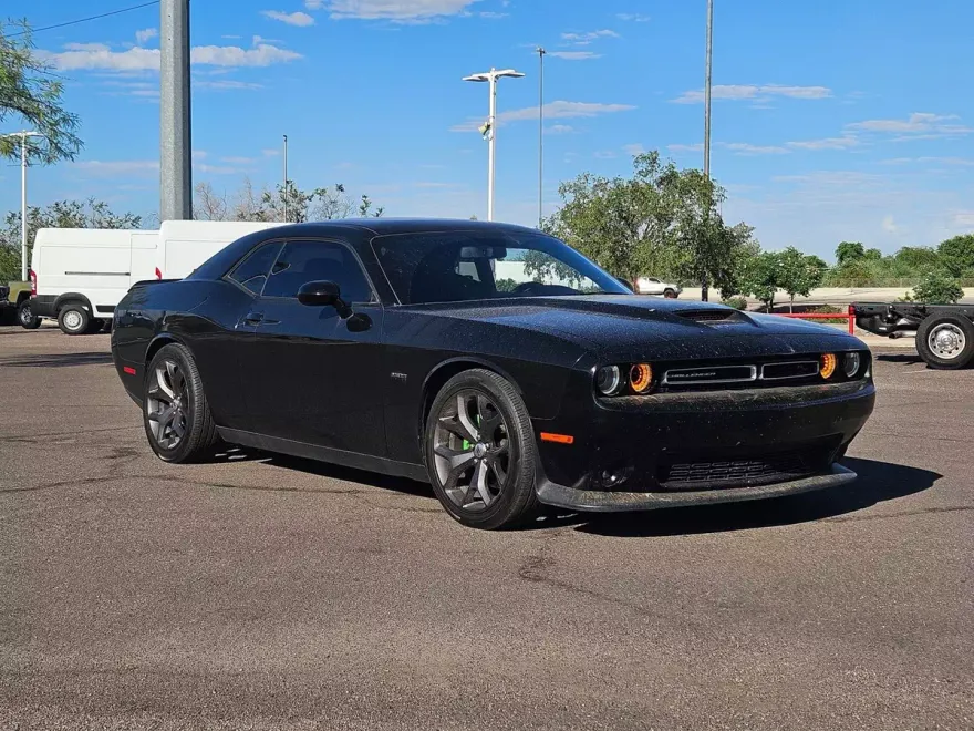 2019 Dodge Challenger R/T photo 1