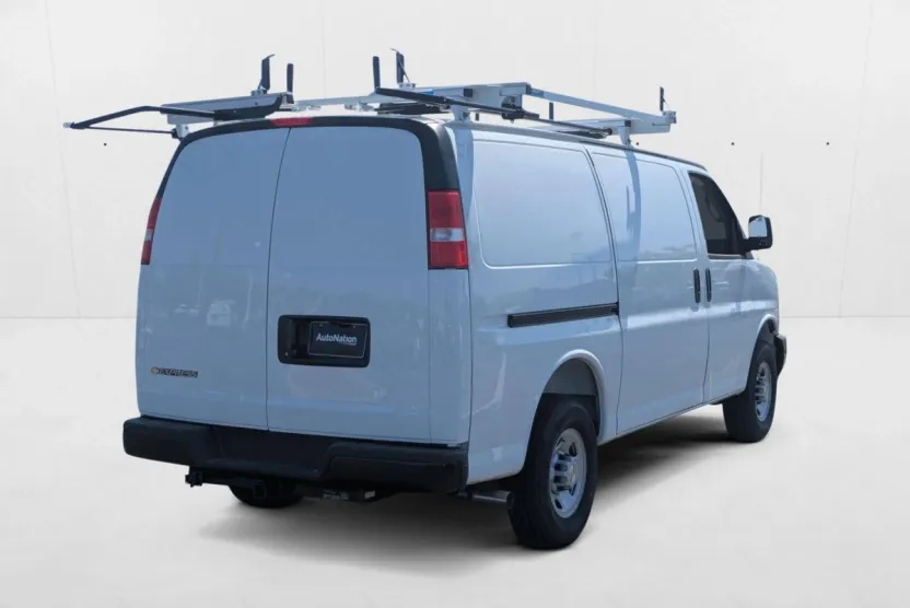 2025 Chevrolet Express Cargo 2500 Base photo 1