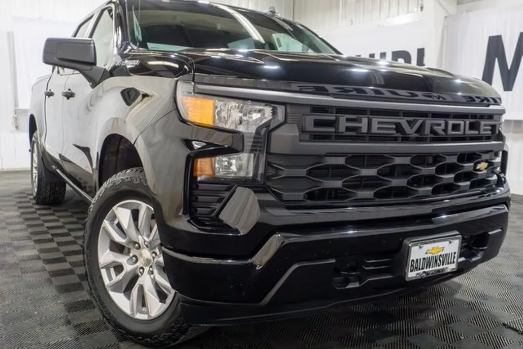 2022 Chevrolet Silverado 1500 Custom photo 1
