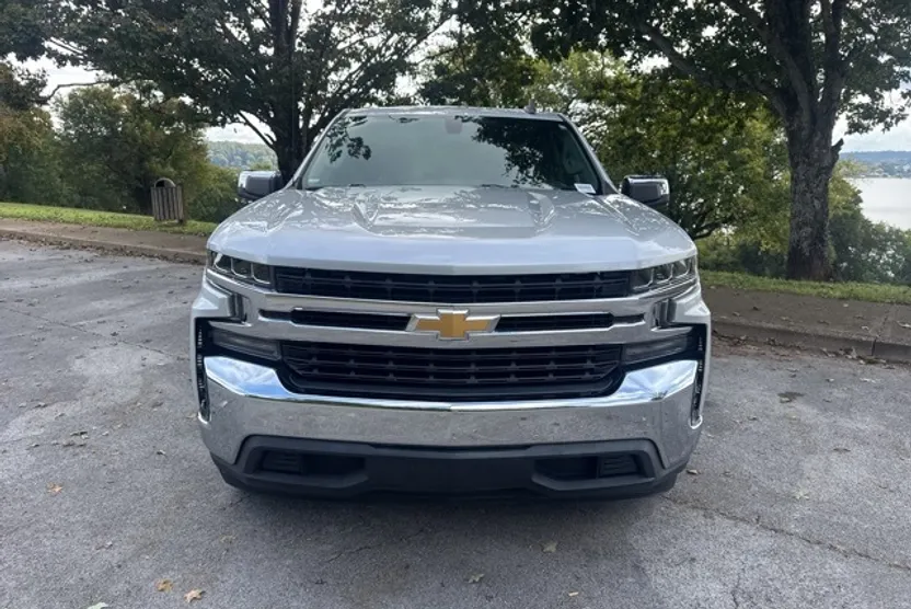2019 Chevrolet Silverado 1500 LT photo 1