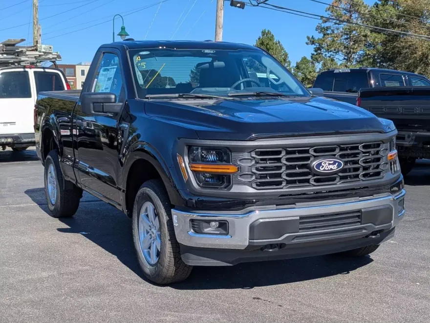 2025 Ford F-150 XL photo 1