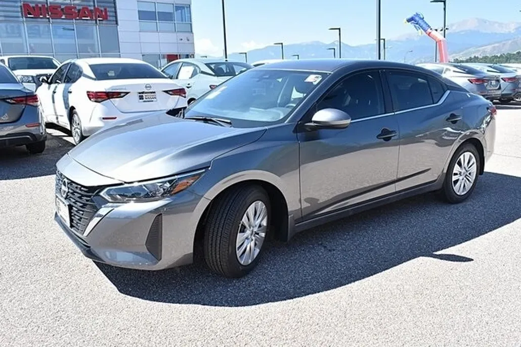 2025 Nissan Sentra S photo 1