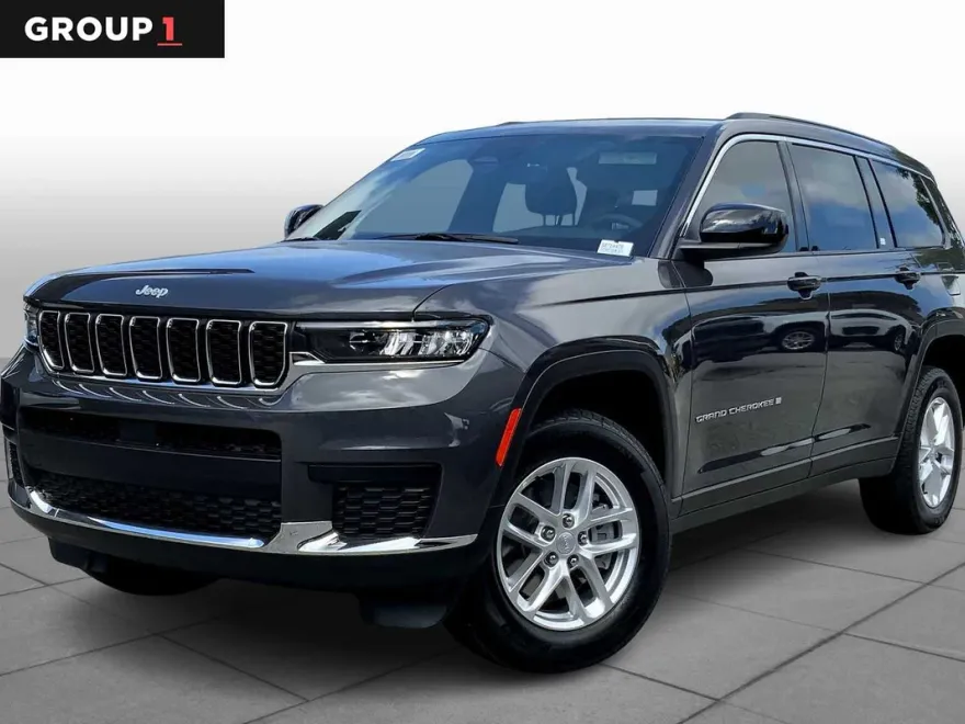 2025 Jeep Grand Cherokee Laredo photo 1
