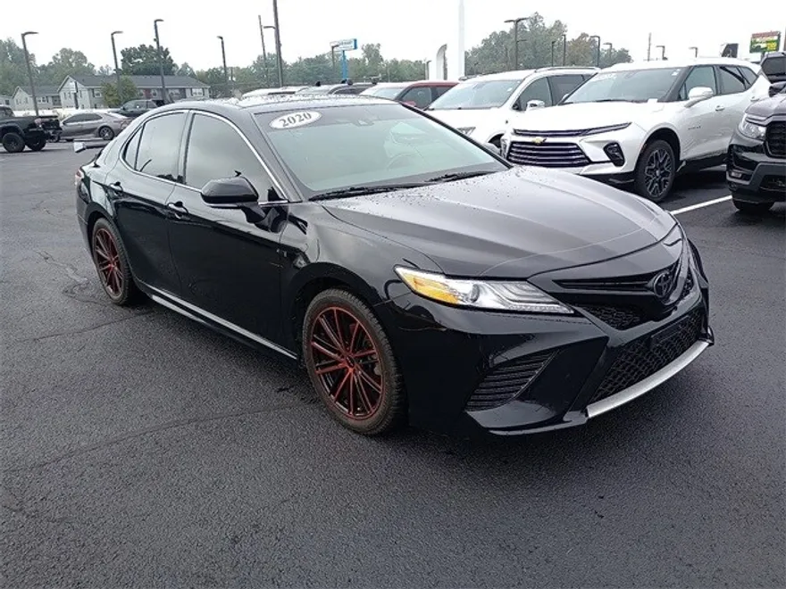 2020 Toyota Camry XSE photo 1