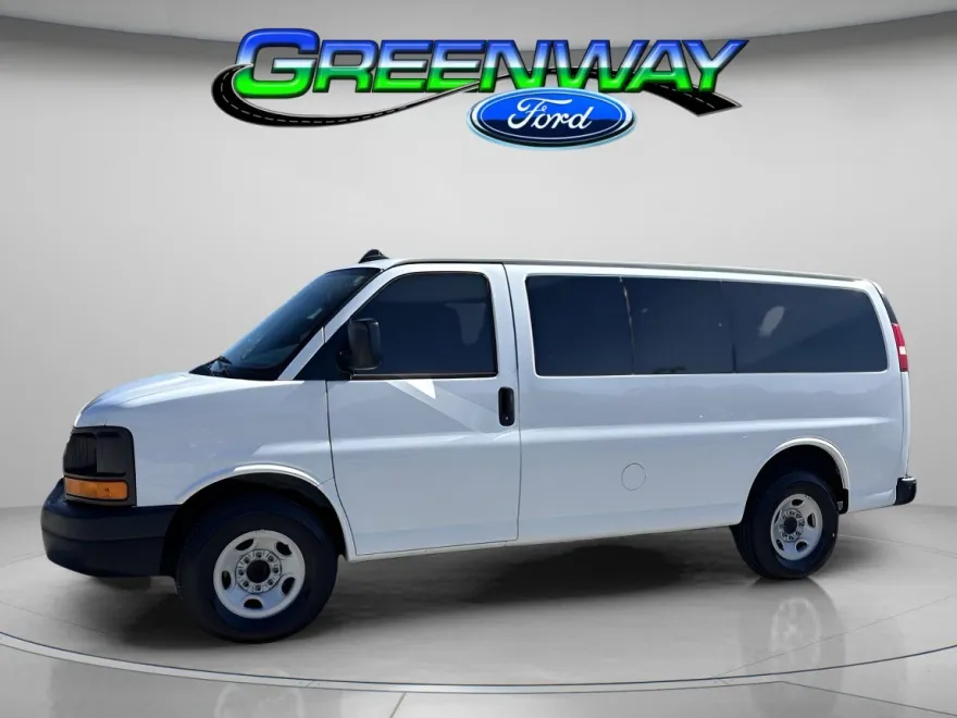 2016 Chevrolet Express LS Passenger Van photo 1