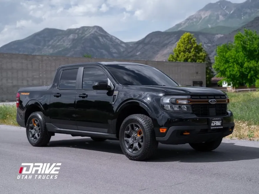 2024 Ford Maverick Lariat Tremor photo 1