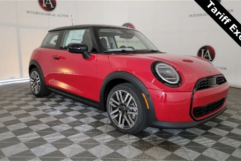 2025 Mini Cooper 2 Door Hardtop Signature photo 1