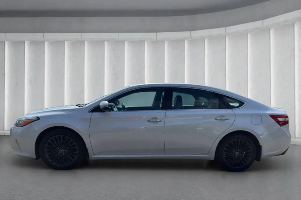 2017 Toyota Avalon Plus XLE Premium Touring Limited photo 1