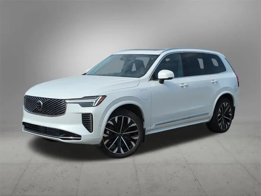 2025 Volvo XC90 T8 AWD photo 1
