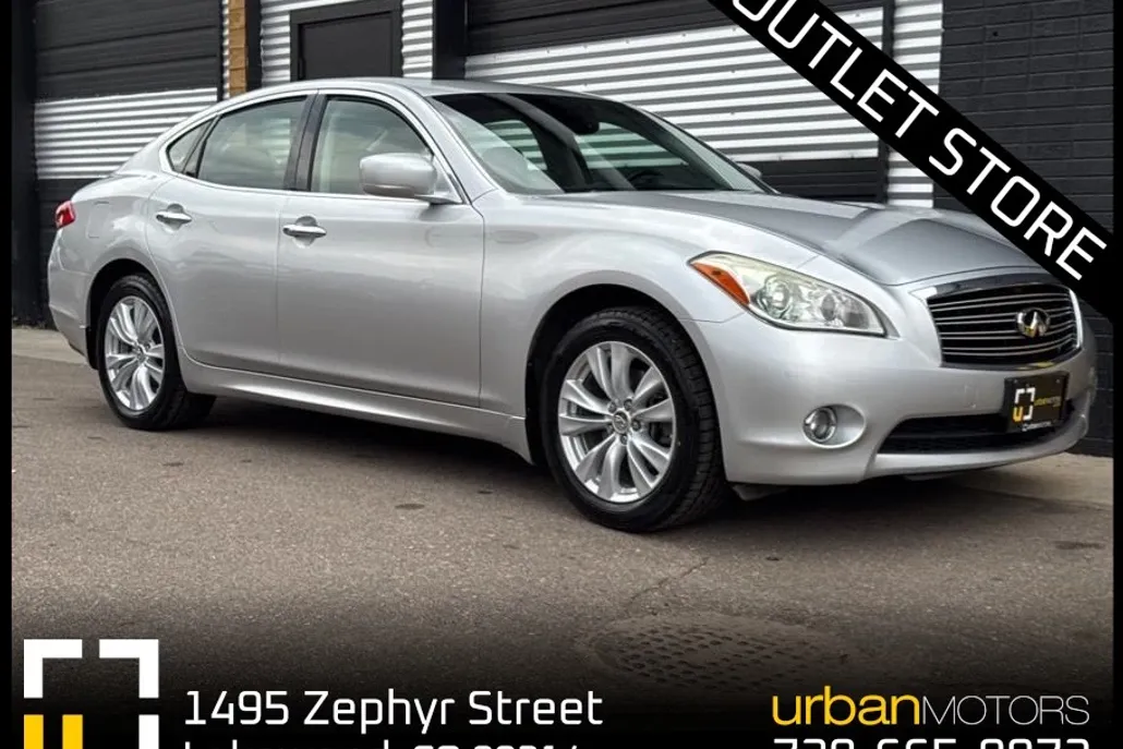 2011 Infiniti M37 photo 1