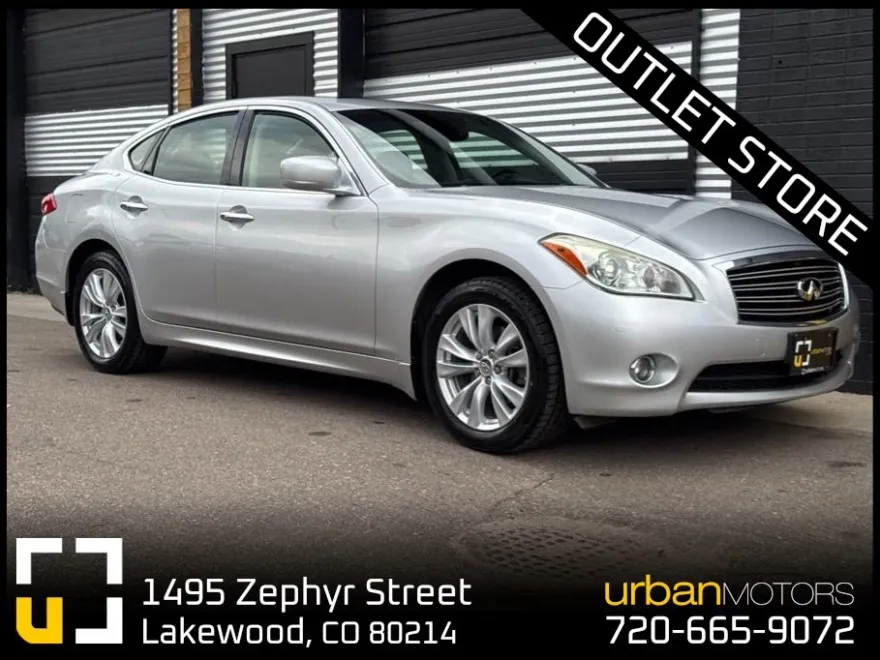2011 Infiniti M37 photo 1