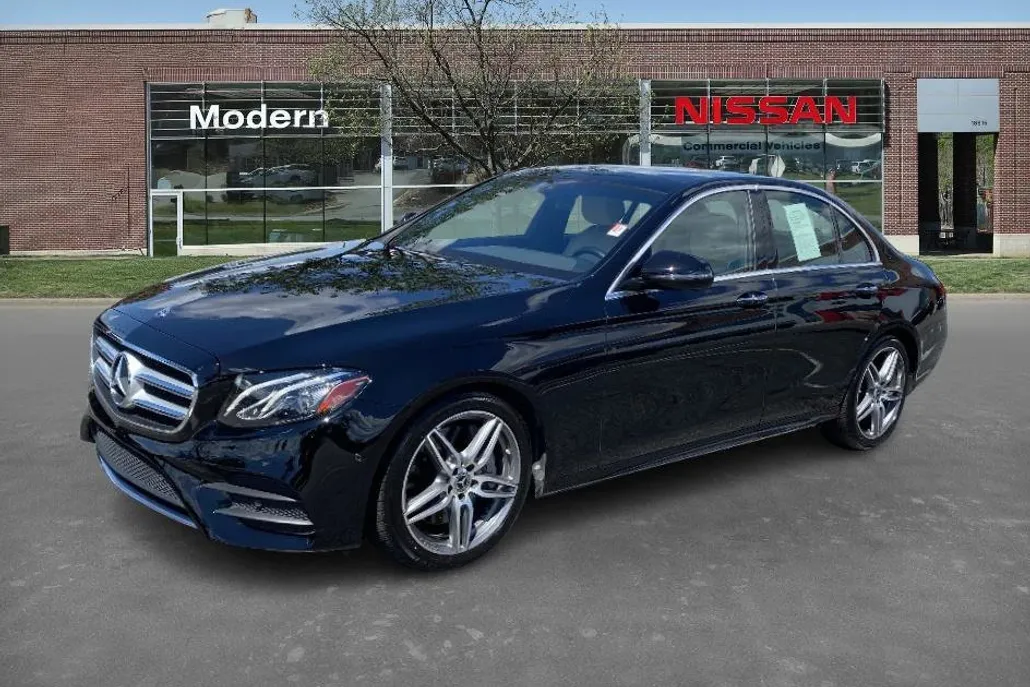 2018 Mercedes Benz E 300 photo 1
