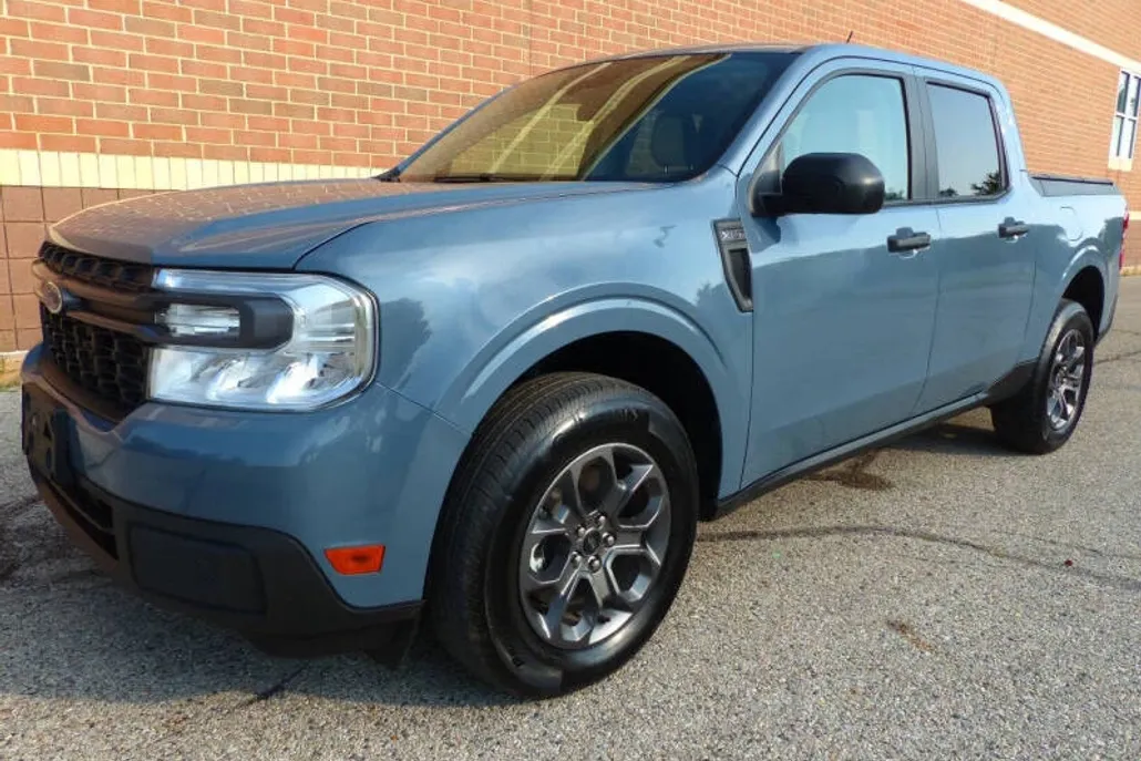 2024 Ford Maverick XLT photo 1