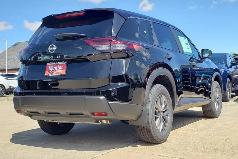 2026 Nissan Rogue S photo 1
