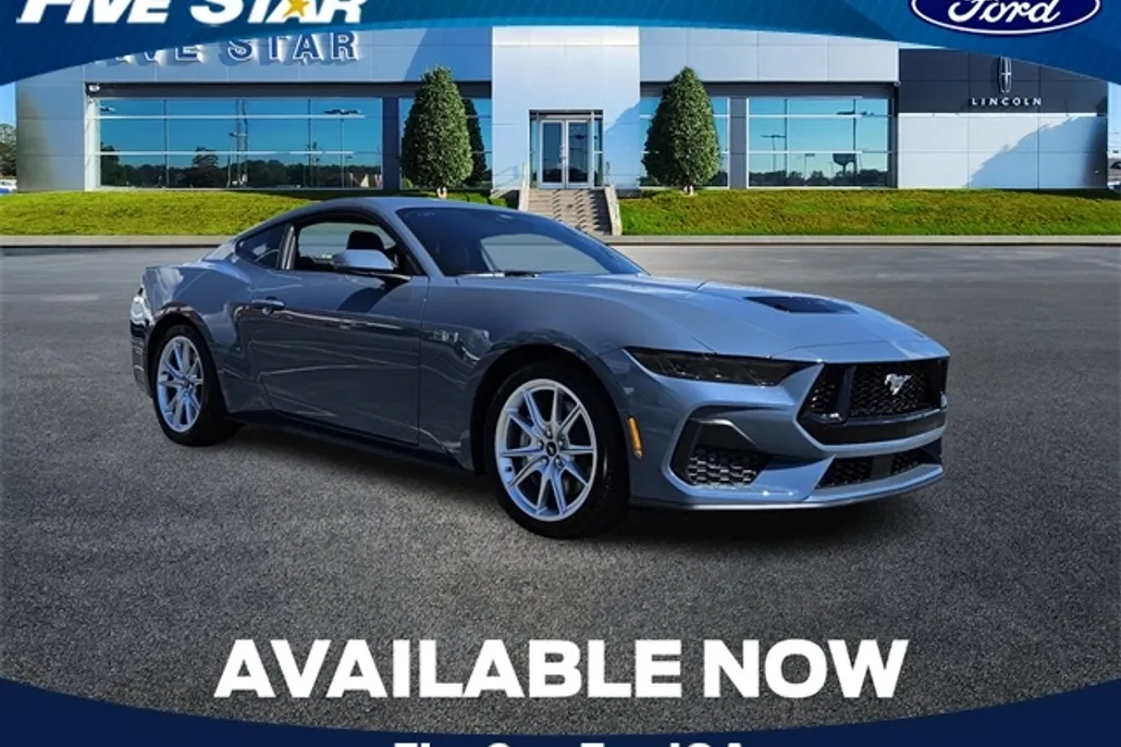 2025 Ford Mustang GT photo 1
