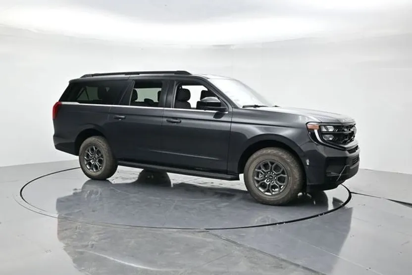 2025 Ford Expedition MAX photo 1