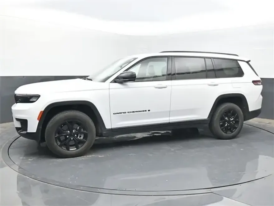 2024 Jeep Grand Cherokee Altitude photo 1