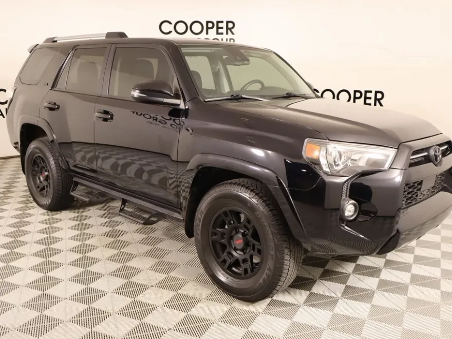 2022 Toyota 4Runner SR5 Premium photo 1