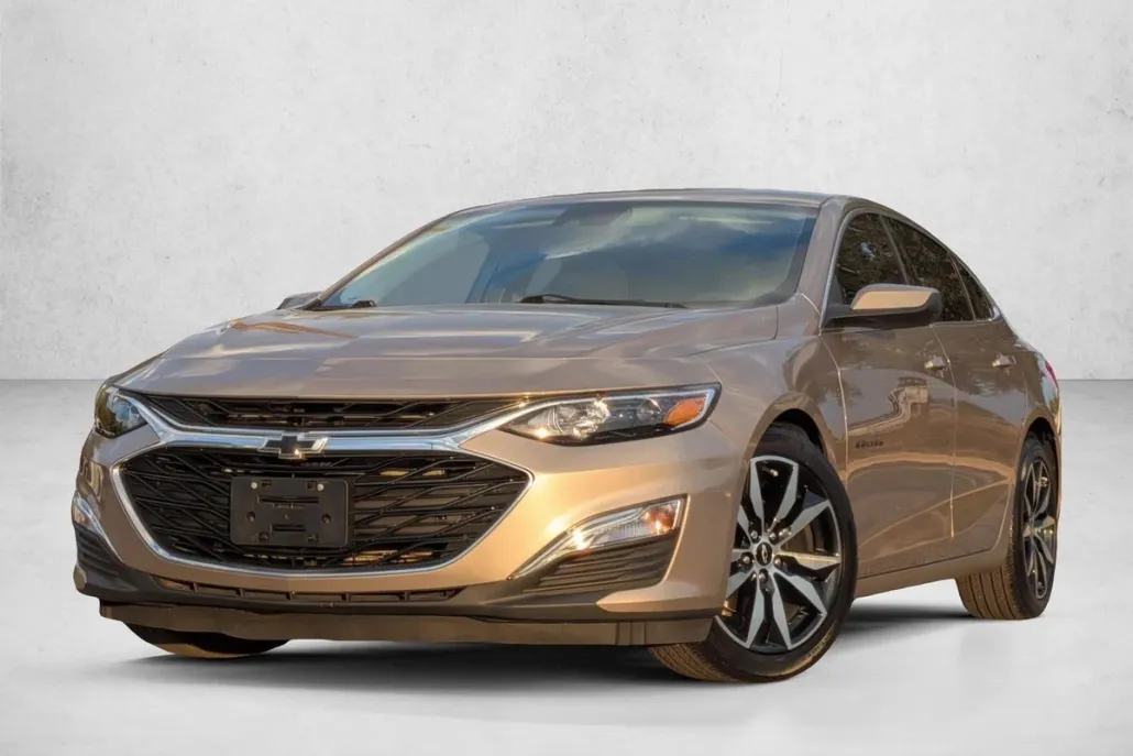 2022 Chevrolet Malibu RS photo 1