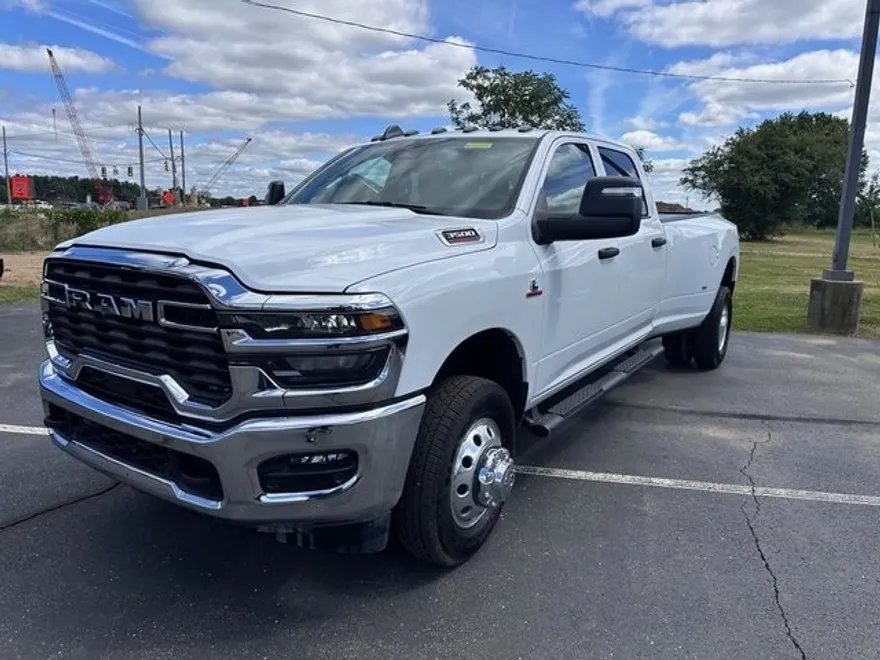 2025 Ram 3500 Tradesman photo 1