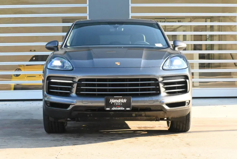 2019 Porsche Cayenne photo 1