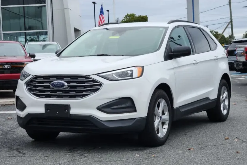 2020 Ford Edge SE photo 1