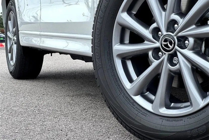 2025 Mazda CX-5 2.5 S Preferred photo 1