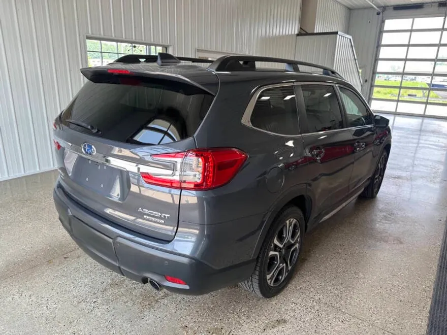 2023 Subaru Ascent Limited photo 1