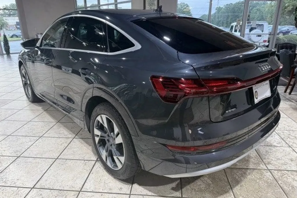 2020 Audi e-tron Sportback Premium Plus photo 1