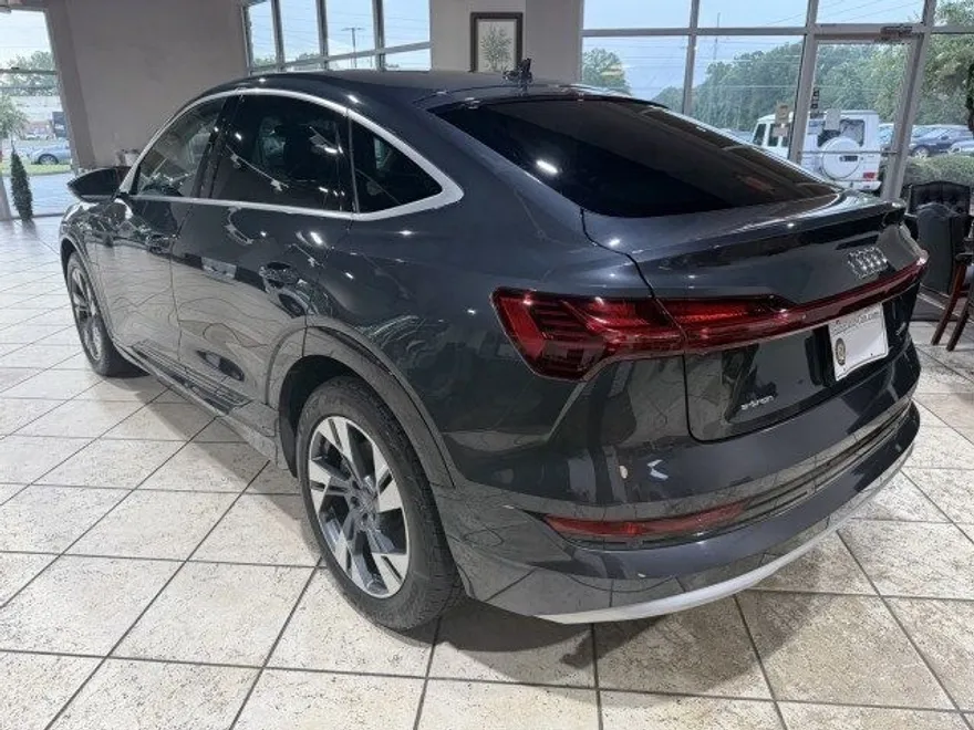 2020 Audi e-tron Sportback Premium Plus photo 1