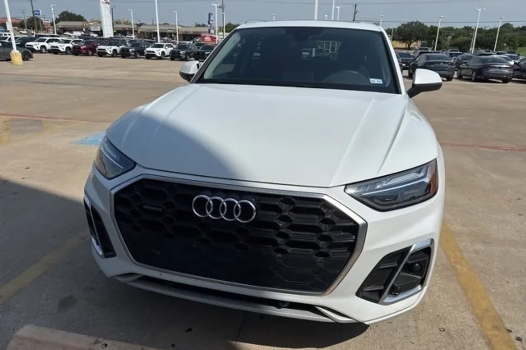 2023 Audi Q5 45 S line Premium photo 1