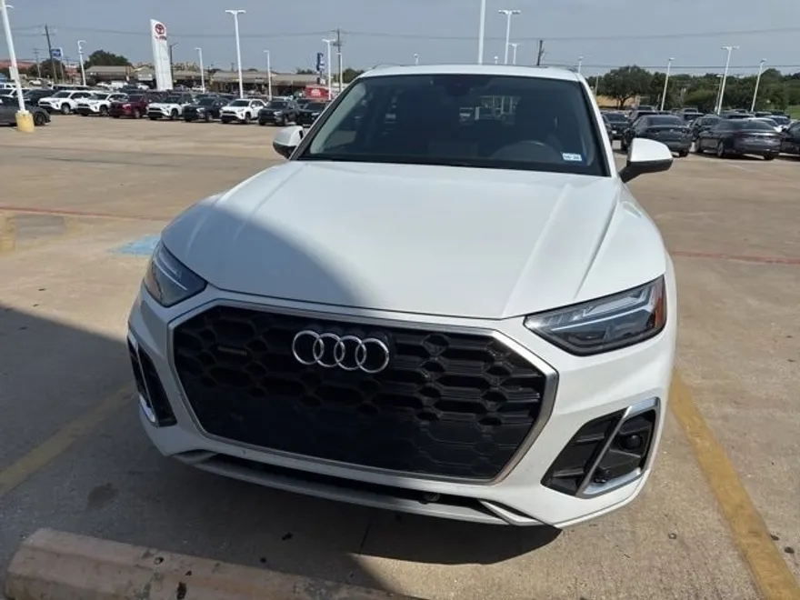 2023 Audi Q5 45 S line Premium photo 1