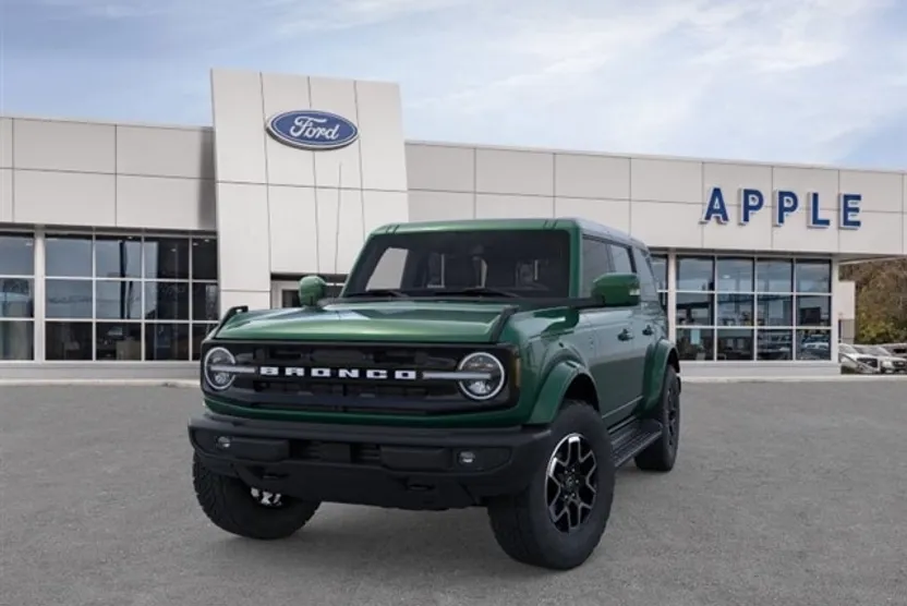 2025 Ford Bronco Outer Banks photo 1
