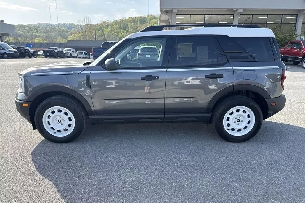 2025 Ford Bronco Sport Heritage photo 1