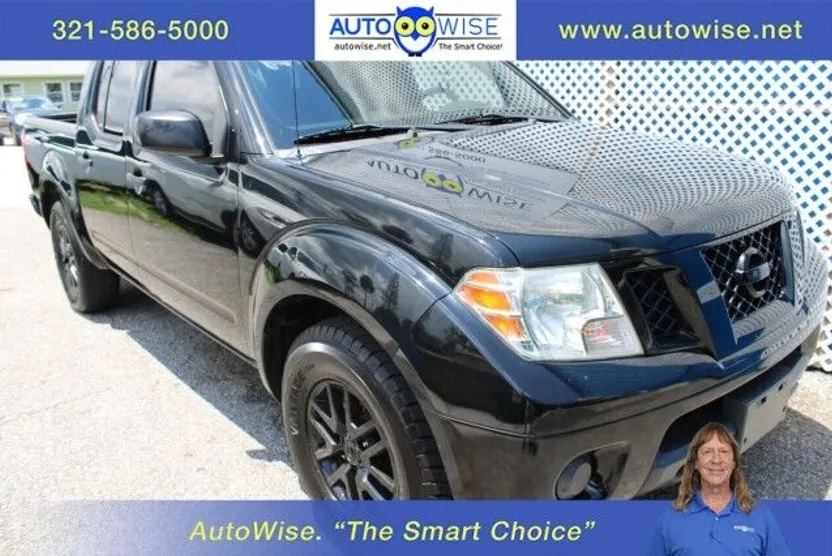 2019 Nissan Frontier SV Crew Cab photo 1