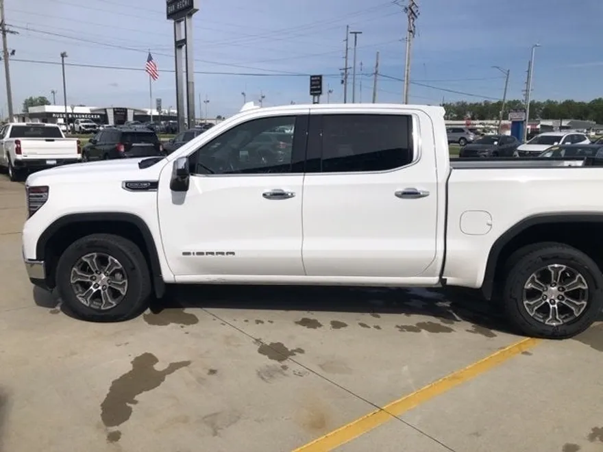 2024 Gmc Sierra 1500 SLT photo 1