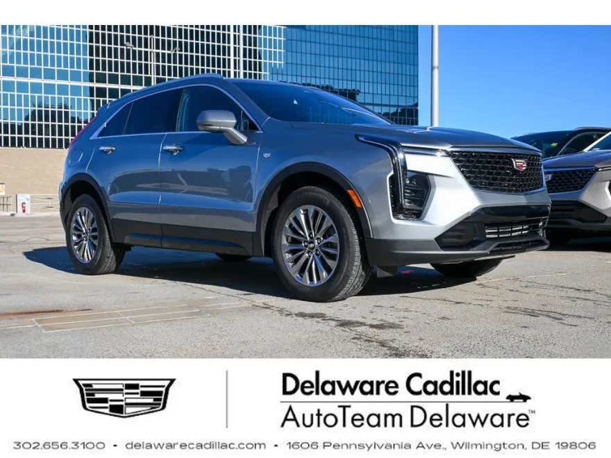 2025 Cadillac XT4 Premium Luxury photo 1
