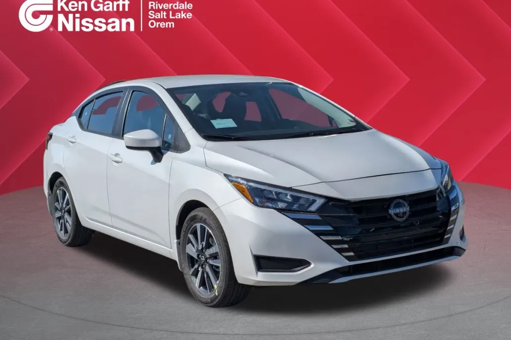 2025 Nissan Versa SV photo 1