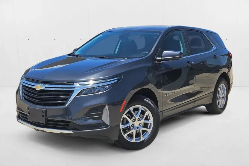 2023 Chevrolet Equinox LT photo 1