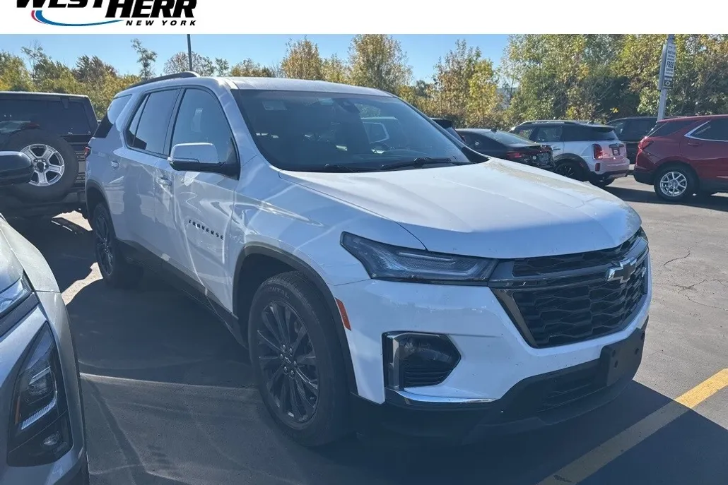 2022 Chevrolet Traverse RS photo 1