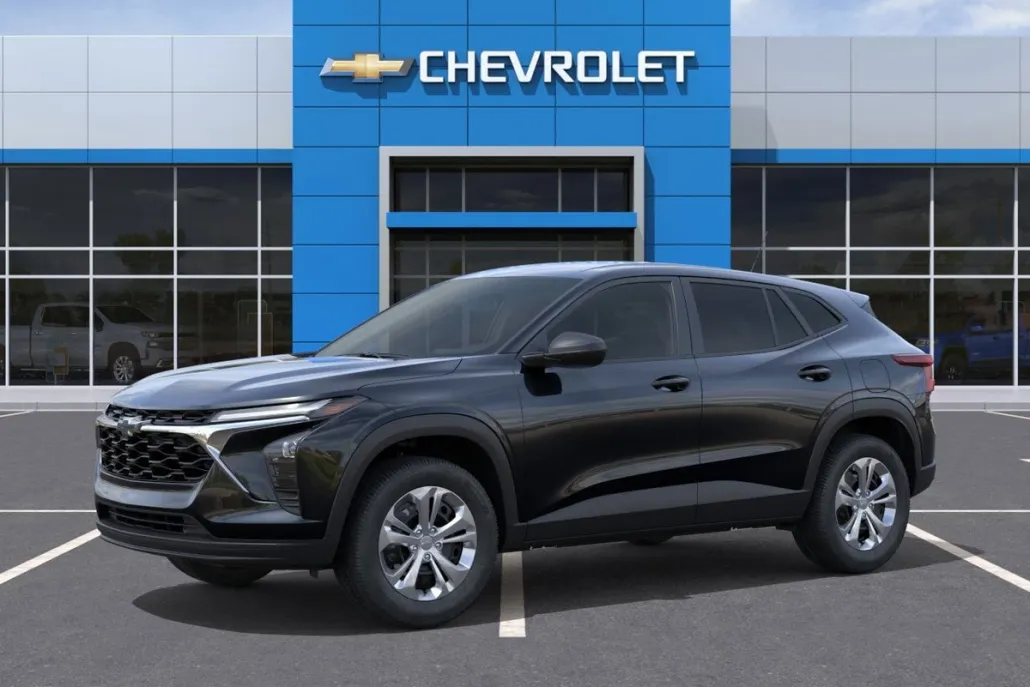 2025 Chevrolet Trax LS photo 1